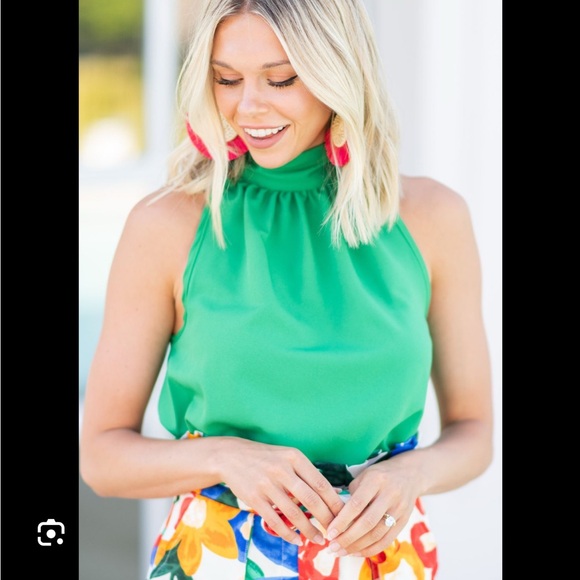 The Limited Halter Kelly Green Top - Picture 7 of 7